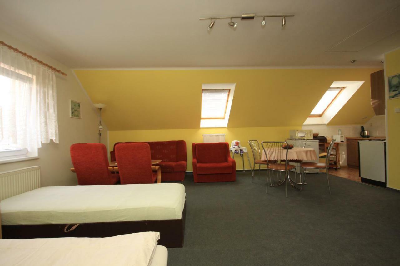 Apartman Pod Cernou Horou Rožnov pod Radhoštěm 外观 照片