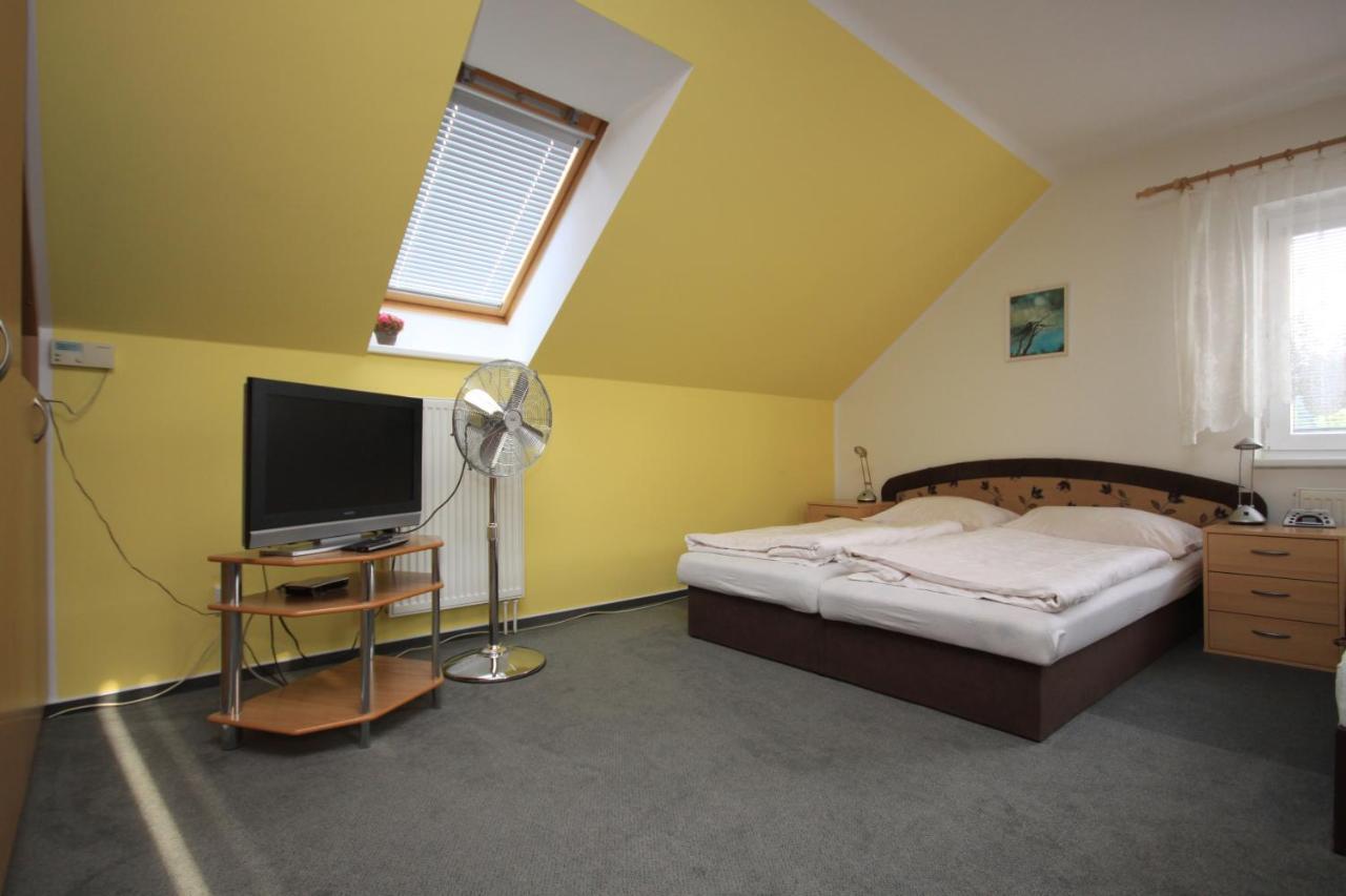 Apartman Pod Cernou Horou Rožnov pod Radhoštěm 外观 照片