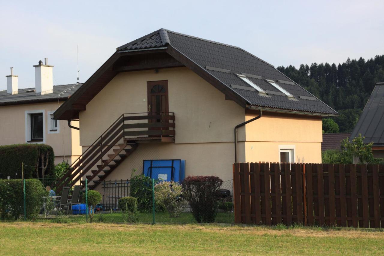 Apartman Pod Cernou Horou Rožnov pod Radhoštěm 外观 照片